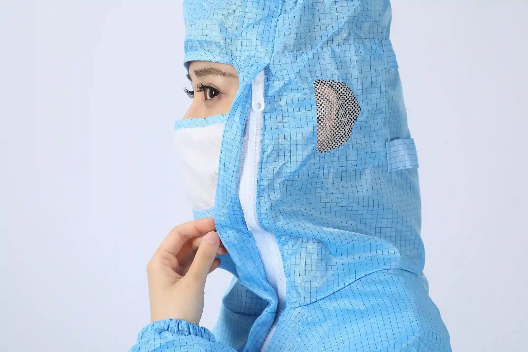 Diagonal Zipper Clean Room Suit