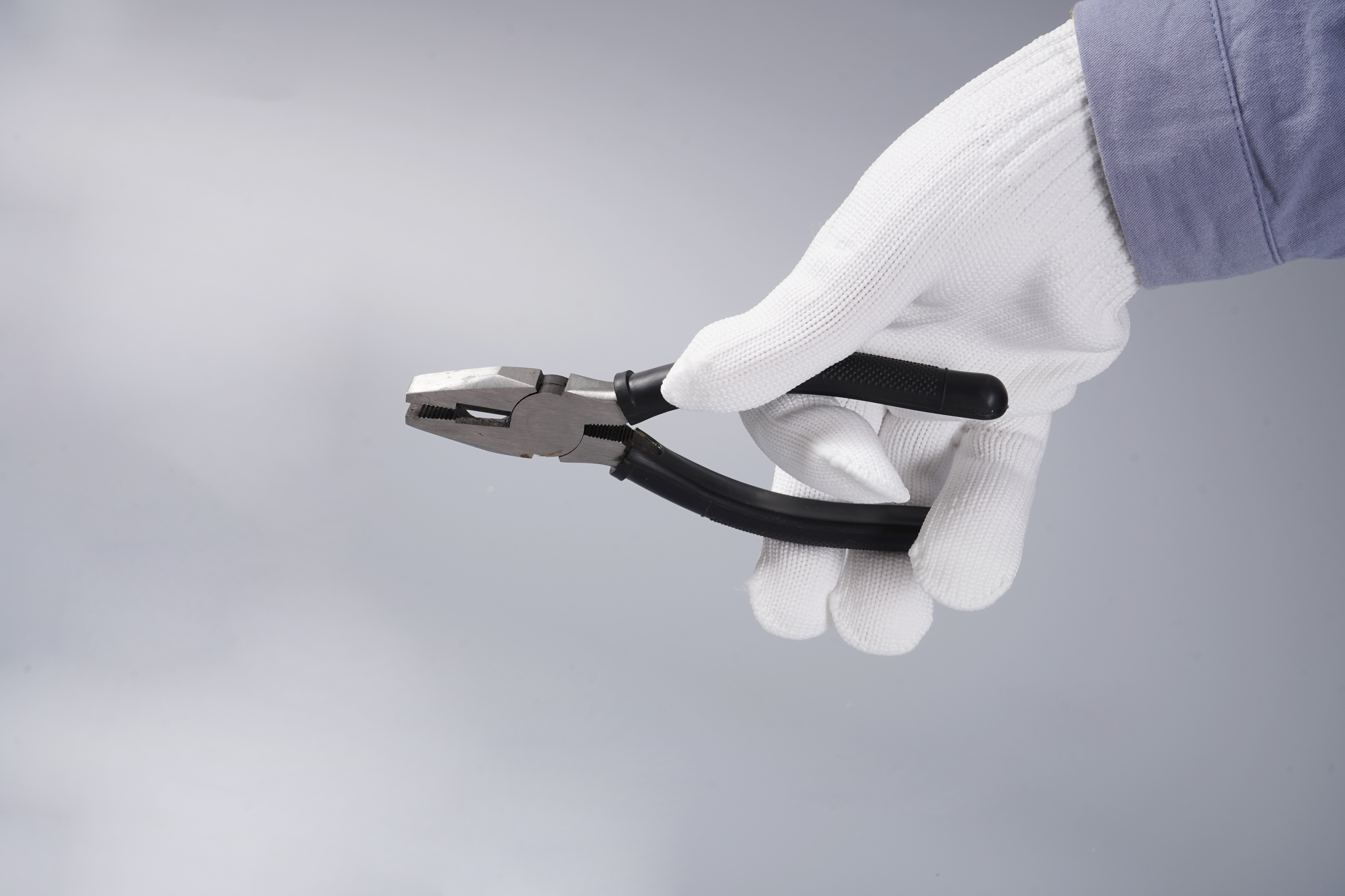 白色尼龙劳保手套