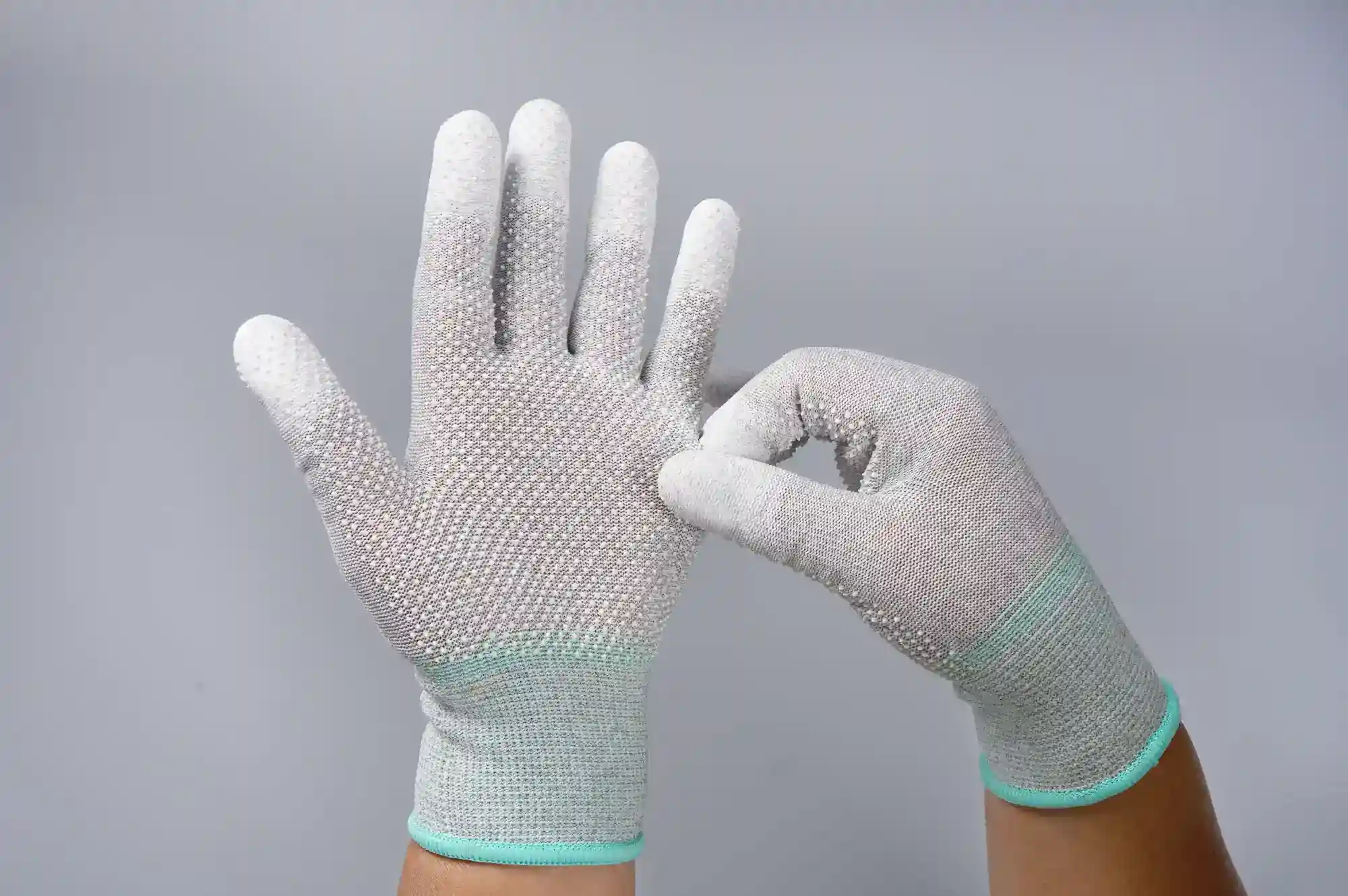 Carbon Fiber Knitted Glove