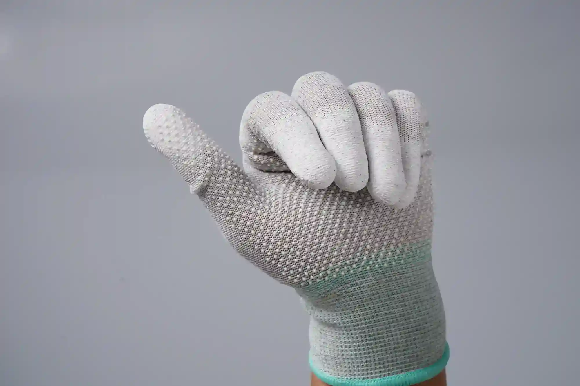 Carbon Fiber Knitted Glove