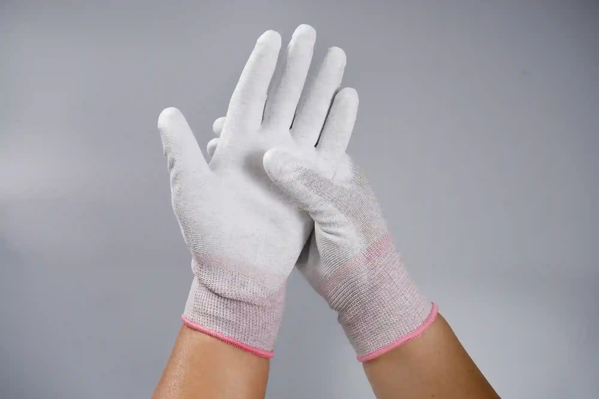 Carbon Fiber Knitted Glove